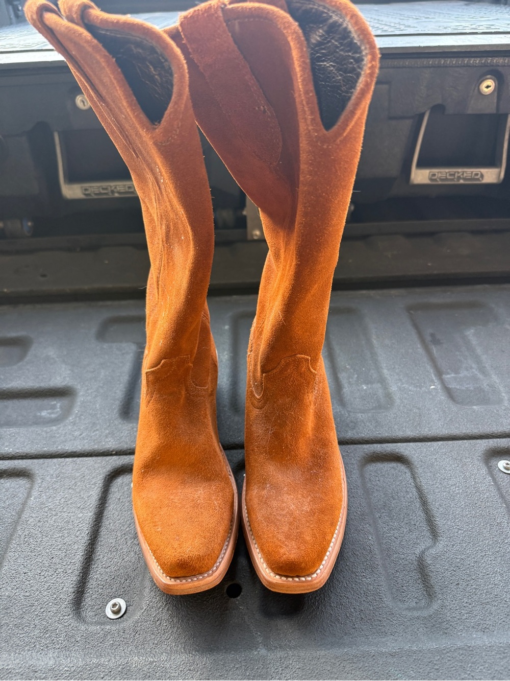 Ariat Memphis Penny Roughout - Picture 2 of 6
